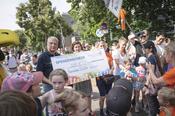 Die „Rennmäuse“ der FU-Kita erhielten dank der Ernst-Reuter-Gesellschaft einen Sonderpreis und damit verbunden einen Scheck über 200 Euro.