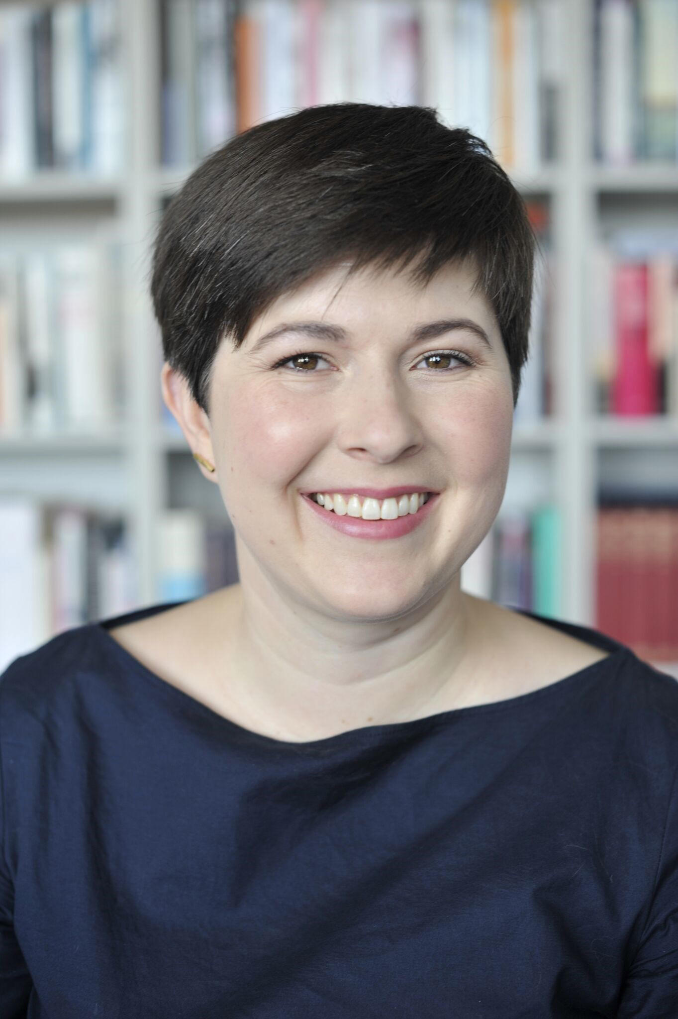 Dr. Sarah Bellows-Blakely leitet die BUA-Nachwuchsgruppe „Fixing the System: Analysen im Kontext der Wissenschaftsgeschichte“ am Margherita-von-Brentano-Zentrum für Geschlechterstudien der Freien Universität.