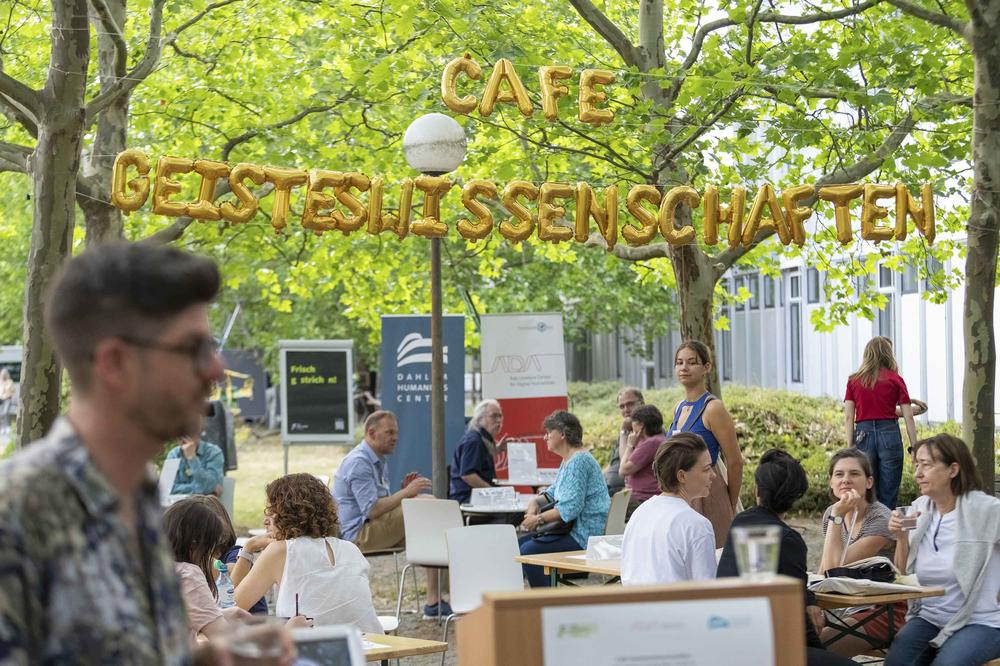 Im Café Geisteswissenschaften im Theaterhof ließ sich verschnaufen.