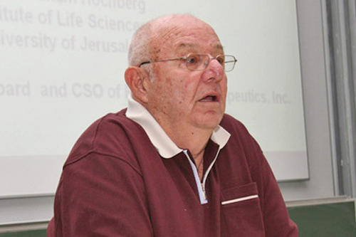 Professor Avraham Hochberg von der Hebrew University hielt im Februar einen Vortrag an der Freien Universität