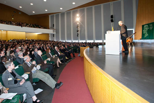 600 Wissenschaftler aus 70 Ländern kamen zur Eröffnungsfeier in den Henry-Ford-Bau der Freien Universität