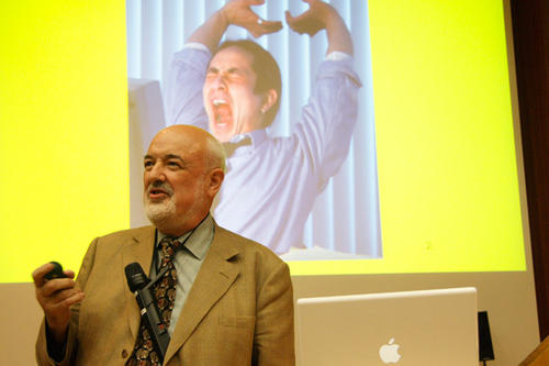 Prof. Chris Frith sprach in seinem Festvortrag über "Facial Expressions"