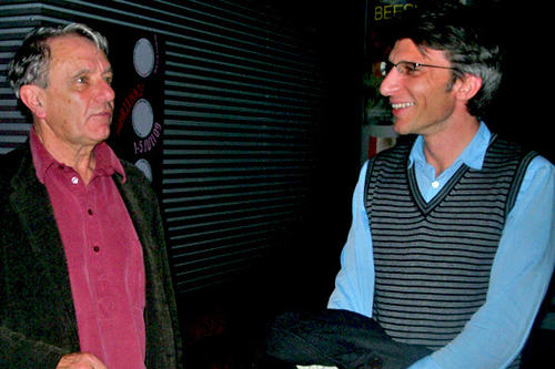 Prof. Jacques Rancière (links) im Gespräch mit Dr. Armen Avanessian (rechts), auf dessen Initiative Rancière als Research Fellow am Sonderforschungsbereich 626 zu Gast war