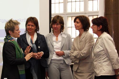v.l.n.r.: Renate Künast, Petra Ledendecker, Prof. Margreth Lünenborg, Prof. Jutta Allmendinger, Prof. Jutta Röser