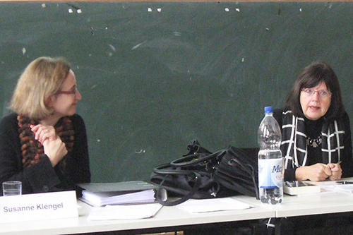 Expertinnen für lateinamerikanische Literaturen: Dr. Michi Strausfeld, Literaturagentin und Lektorin im S. Fischer-Verlag (rechts), und Prof. Dr. Susanne Klengel, LAI der Freien Universität