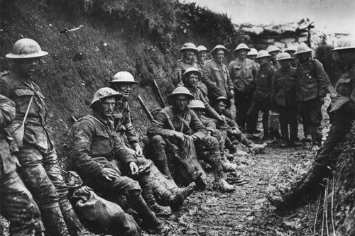 Ein typisches Bild des Ersten Weltkrieges: Britische Soldaten bei einer Pause während der Schlacht an der Somme 1916. Die Online-Enzyklopädie "Erster Weltkrieg 1914-1918" strebt eine globale Perspektive an.