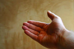 What's behind the art of forgiveness? This issue is being investigated at the Languages of Emotion Cluster of Excellence.