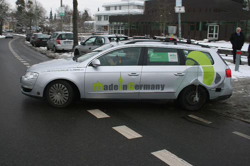 Senatorin an Bord: Cornelia Yzer auf Probefahrt im fahrerlosen "Spirit of Berlin".