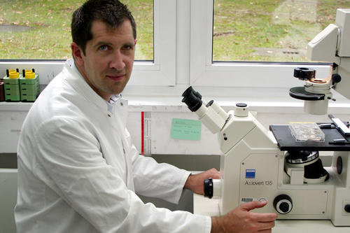 Setzt sich für Ersatzmethoden zu Tierversuchen ein: Prof. Dr. Günther Weindl.