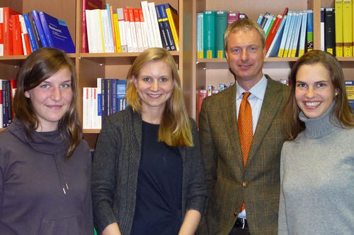 Das Team vom "Europäischen Salon" an der Freien Universität Berlin: Vanessa Sabelski, Stephanie Goebel, Prof. Dr. Christian Calliess, Dr. Mayte Peters (v.l.n.r.)
