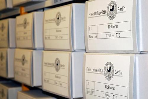 6500 laufende Meter Akten lagern im Universitätsarchiv