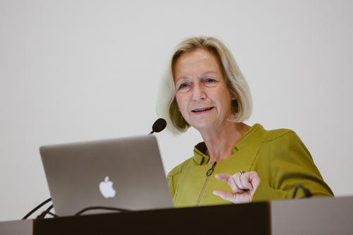 Der Klung-Wilhelmy-Wissenschafts-Preis fördere die gesellschaftliche Anerkennung von Forschung, betonte die Bundesministerin für Bildung und Forschung, Johanna Wanka, in ihrem Grußwort.