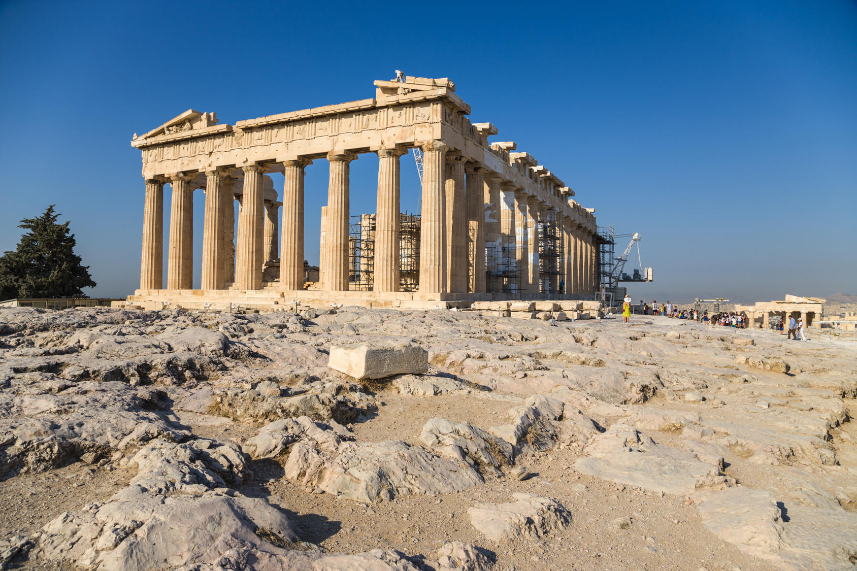 Berühmte Baustelle: Nicht nur der Parthenon, der für die griechische Göttin Pallas Athene erbaute Tempel auf der Akropolis, wird seit Jahren saniert. Im gesamten Land sind Umbauarbeiten von Nöten.