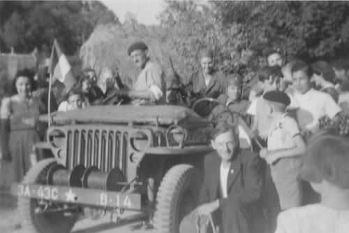 Das Foto von 1944 zeigt eine Szene der Befreiung der Stadt Orléans von den deutschen Besatzern durch die US-Armee. Die Studienteilnehmerin hatte es Annette Gerstenberg zur Verfügung gestellt.