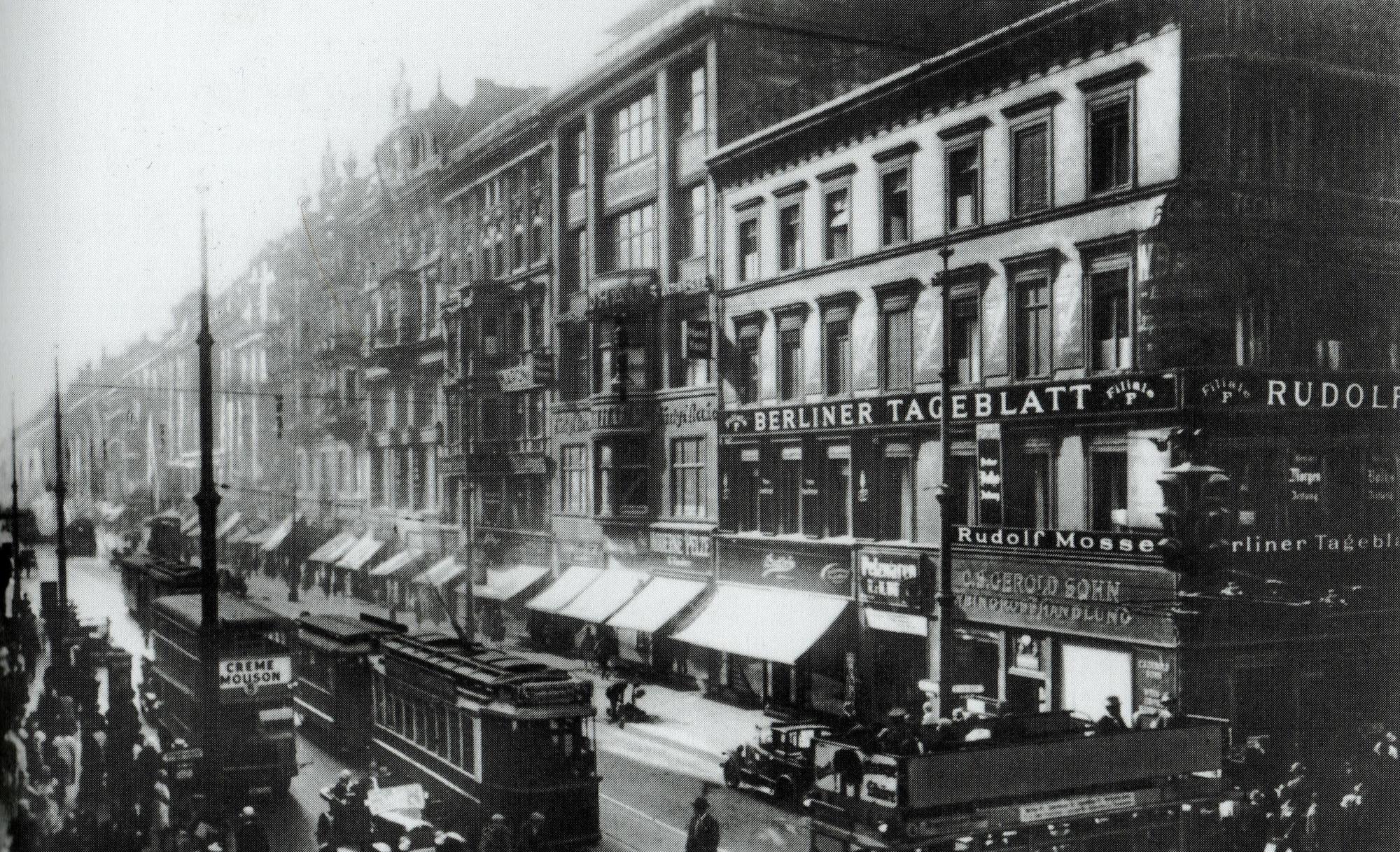 Verlagssitz: An der Ecke Leipziger- Ecke Friedrichstraße residierte das Berliner Tageblatt, dessen Chefredakteur Theodor Wolff war. Die Aufnahme entstand vor 1914.