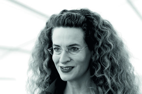 Susanne Foellmer ist Juniorprofessorin am Institut für Theaterwissenschaft der Freien Universität Berlin.