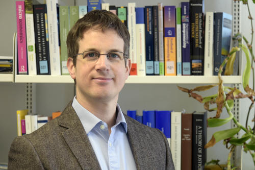Kleinere Unternehmen sollten nicht zu abhängig von ihren Hausbanken sein, sagt Frank Fossen, Juniorprofessor für Volkswirtschaftslehre.