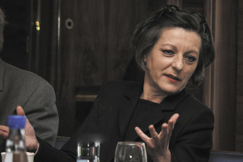 2005 erhielt Herta Müller den Berliner Literaturpreis der Stiftung Preußische Seehandlung und trat die mit der Auszeichnung verbundene Heiner-Müller-Gastprofessur für deutschsprachige Poetik an der Freien Universität an.