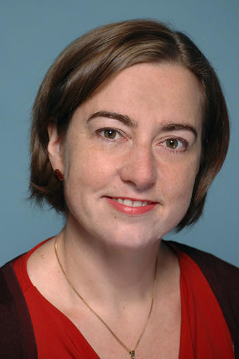 Professorin Ulrike Urban-Stahl forscht und lehrt zu Kinderschutz, Kinder- und Jugendhilfe, zu Gewalt in der Familie und in pädagogischen Institutionen sowie zu Beschwerdeverfahren und Ombudsstellen in der Kinder- und Jugendhilfe.