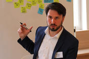 Juniorprofessor Hannes Rothe organisierte die erste Konferenz „Toward Health Futures“ am Einstein Center Digital Future in Berlin-Mitte.