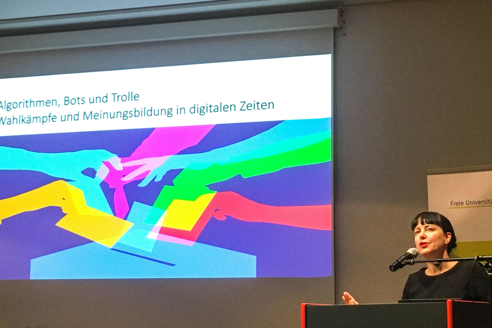 Ulrike Klingers Vortrag war die vierte Veranstaltung im Rahmen der Reihe „made in Dahlem: Junge Forschung aus der Freien Universität“.
