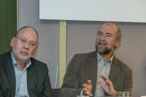 Der Meteorologe Prof. Dr. Uwe Ulbrich (rechts) und der Hydrogeologe Prof. Dr. Michael Schneider plädierten für eine klare Trennung der Rollen als Wissenschaftler und als politisch aktiver Bürger.