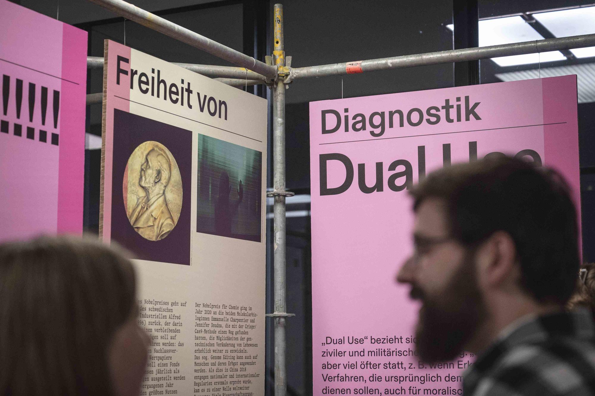 Unter „Dual Use“ wird in der Wissenschaft die doppelte oder mehrfache Verwendbarkeit von Forschung verstanden.