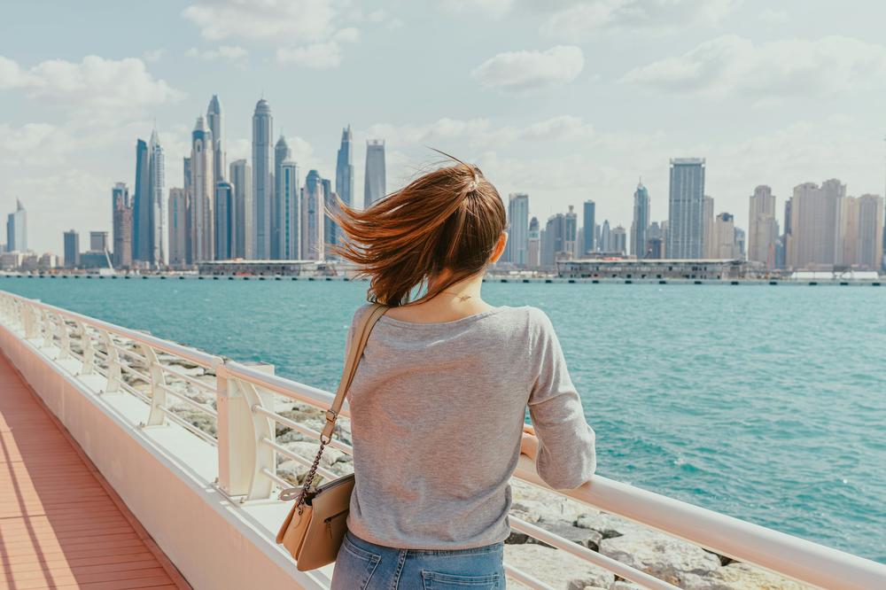 Architektonische Imagepflege: Die großen Städte in den Vereinigten Arabischen Emiraten werben mit spektakulären Bauwerken um Touristen.