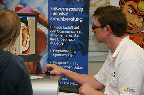 Fußvermessung, damit der passende Laufschuh gefunden wird