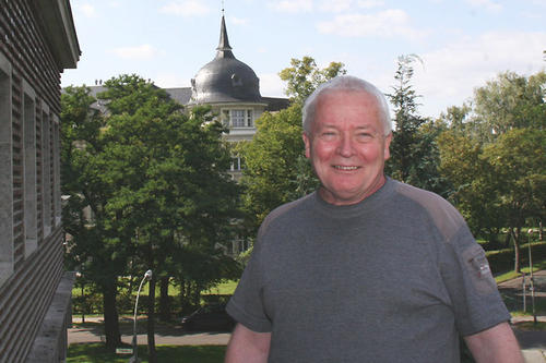 Bernhard Fechner ist der Freien Universität seit einem Schnupperstudium im Wintersemester 1961/62 während seines Abiturjahres treu geblieben.