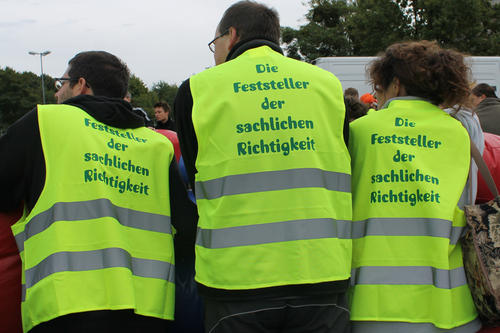 Für alle Teams, hier eines aus der Drittmittelabteilung, ...