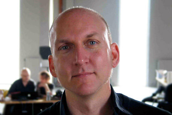 Dr. Brandon LaBelle, Wissenschaftler im Forschungsfeld "Sound Studies"
