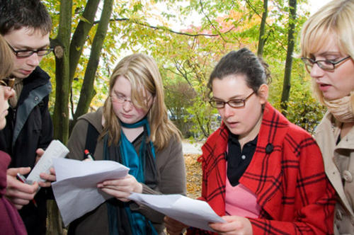 Erstsemester bei der Campus-Rallye