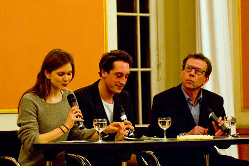 Szenische Lesung aus „Unschuld“ von Dea Loher von Lisa Hagmeister, Hans Löw und Jörg Pose
