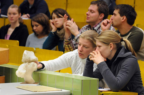 Studierende, die sich für ein Stipendium der Studienstiftung bewerben möchten, können das seit diesem Jahr mit einer Selbstbewerbung tun.