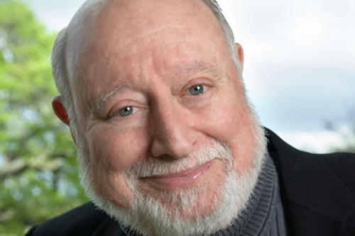 Der US-Amerikaner Lee S. Shulman ist Professor für Pädagogische Psychologie und President Emeritus der „Carnegie Foundation for the Advancement of Teaching“ an der School of Education der Stanford University.