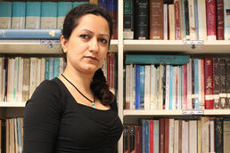 Das Ziel fest im Blick: Die Iranerin Parisa Kakaee studiert an der Freien Universität Berlin. Sie setzt sich seit Langem für die Rechte von Kindern ein.