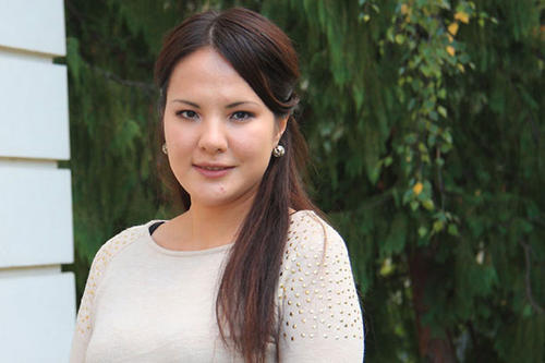 Die 23-jährige Kasachin Aigerim Kenzhebekova promoviert an der Freien Universität im Programm „Caspian Region Environmental and Energy Studies“.
