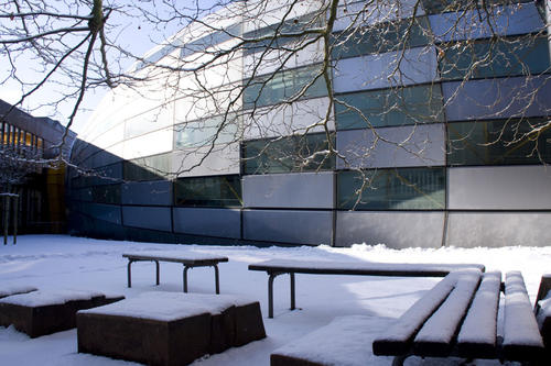 Wenn die Freie Universität vom 22. Dezember 2012 bis einschließlich 6. Januar 2013 Betriebsferien macht, sind auch die Bibliotheken der Freien Universität geschlossen.