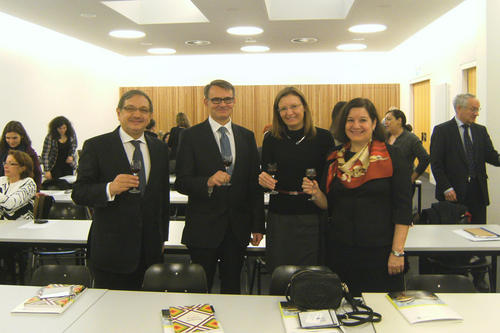 Luís de Almeida Sampaio (Botschafter von Portugal), Vizepräsident Prof. Dr. Klaus Beck, Dr. Ruth Tobias (Direktorin des Sprachenzentrums), Maria Luiza Ribeiro Viotti (Botschafterin von Brasilien).