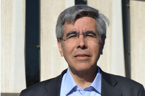 Informatikprofessor Dr. Raúl Rojas ist Hochschullehrer des Jahres. Er lehrt und forscht an der Freien Universität.