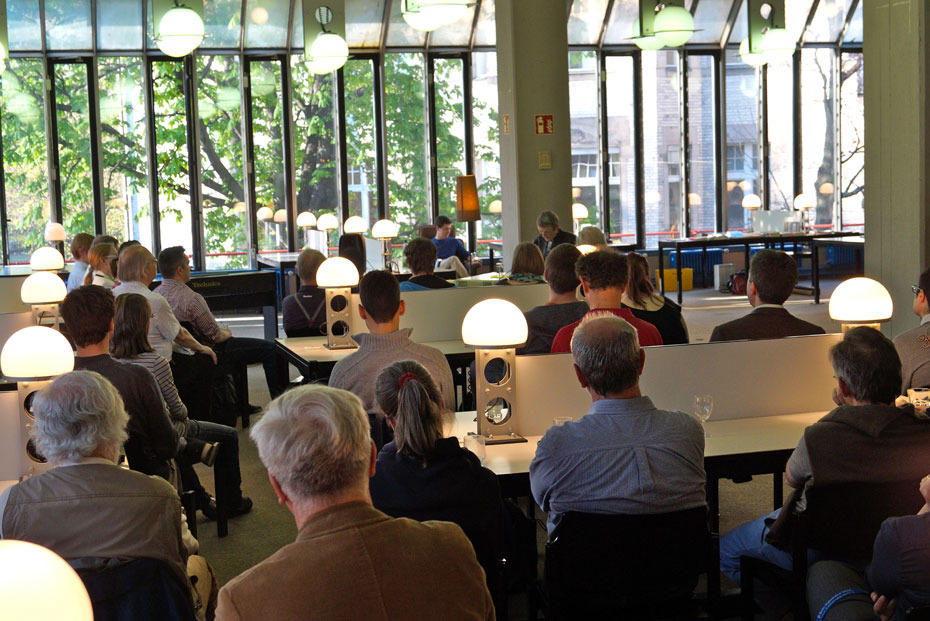 Die mathematische Fachbibliothek der Technischen Universität war gut besucht.