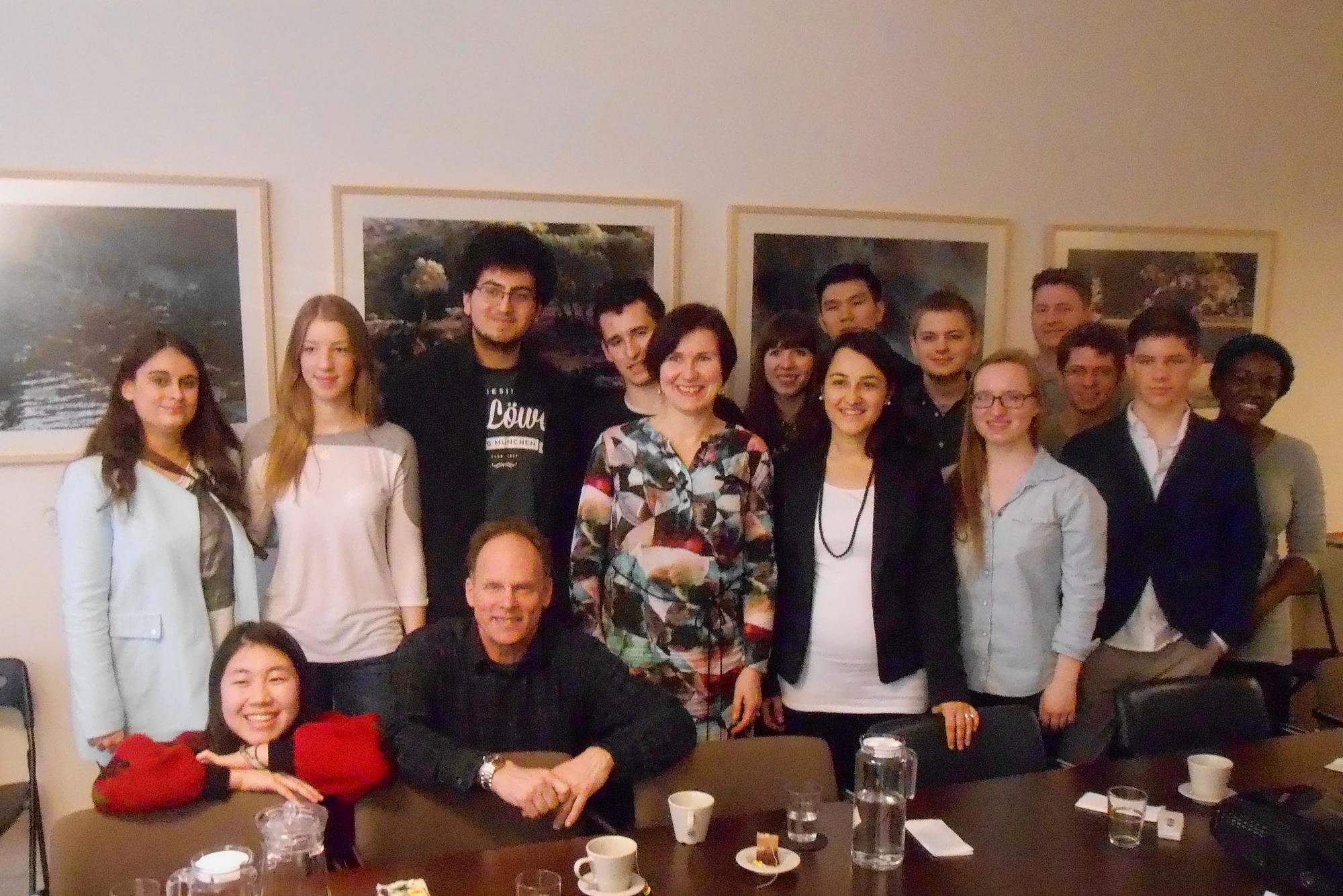 Ausflug nach Istanbul im Januar 2015: Caressa Franklin (ganz  rechts), John Lillegard (6. v.r.), Resident Director Dr. Carmen Müller (10. v. r.) und Academic Director Prof. Mark M. Anderson (Columbia University) mit der ganzen Gruppe...