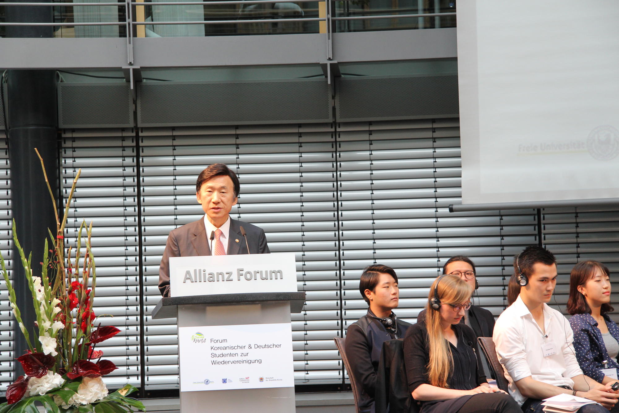 Hochrangiger Besuch: Byung-se Yun, Außenminister der Republik Korea, begrüßte die Teilnehmerinnen und Teilnehmer des Forums.