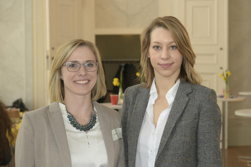 Tiziana Guerra (li.) und Isabelle Schreiber (re.) haben den Karrieretag seitens der Freien Universität mitorganisiert.