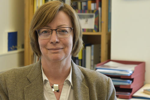 Studentinnen durch weibliche Vorbilder, durch das Gespräch mit Frauen, die sich erfolgreich auf diesen Weg begeben haben, für die Selbstständigkeit gewinnen. Dafür plädiert Christiane Dorenburg, Leiterin des Career Service