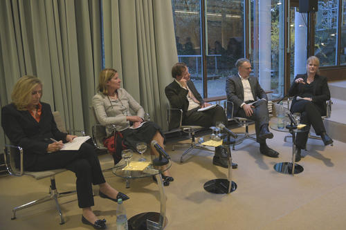 Diskutierten über forschungsorientierte Lehre: (v.l.n.r.) Felicitas Thiel, Barbara Ischinger, Klaus Hoffmann-Holland, Rainer Haag und Kristiane Hasselmann.