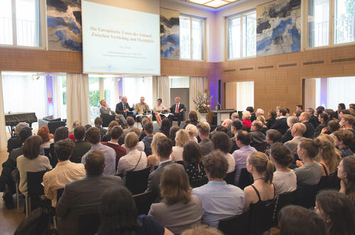 Bereits zum sechsten Mal wurde beim Europäischen Salon, einem Online- und Offline-Projekt der Freien Universität Berlin, debattiert.