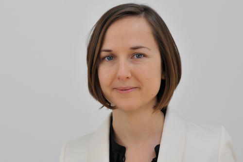 Anita Dame leitet die Stabsgruppe Internationale Netzwerkuniversität.