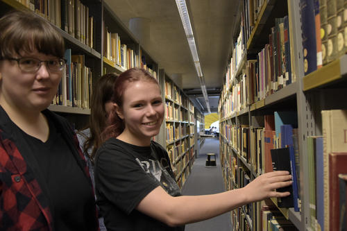 Gesucht, gefunden: Die Literaturrecherche in einer Bibiliothek ist zunächst eine Wissenschaft an sich.